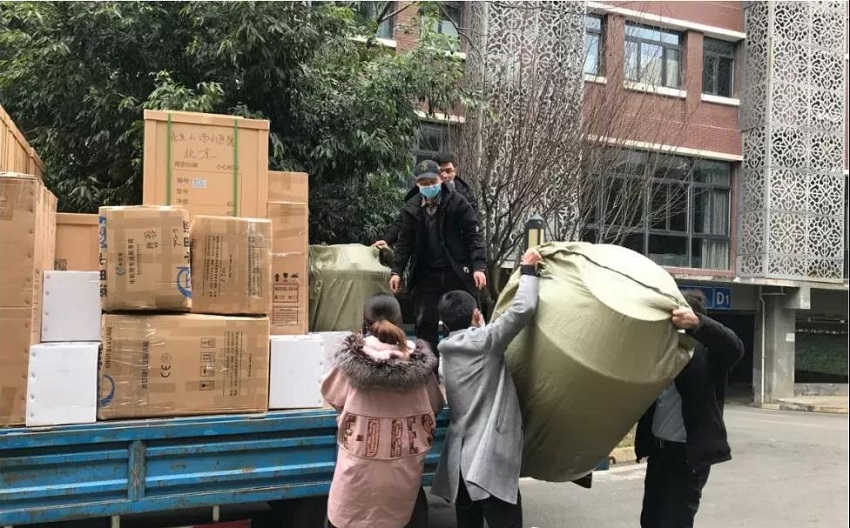 2020，我們用藍(lán)治愈了難!2021，想讓世界多一點(diǎn)水思源藍(lán)